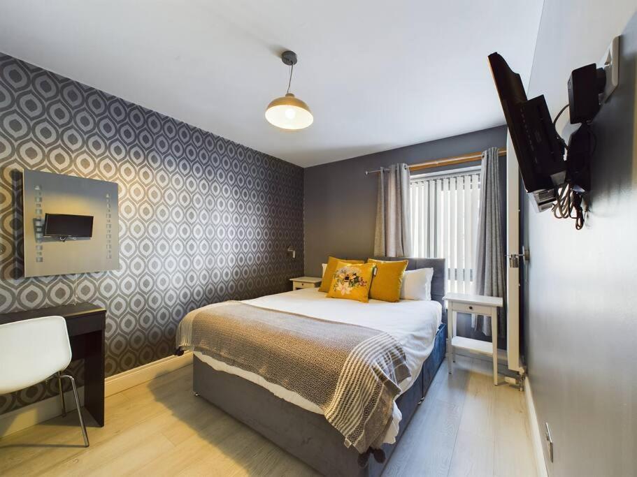 Apartment Donegall Sq Apt At Gate, Centre *