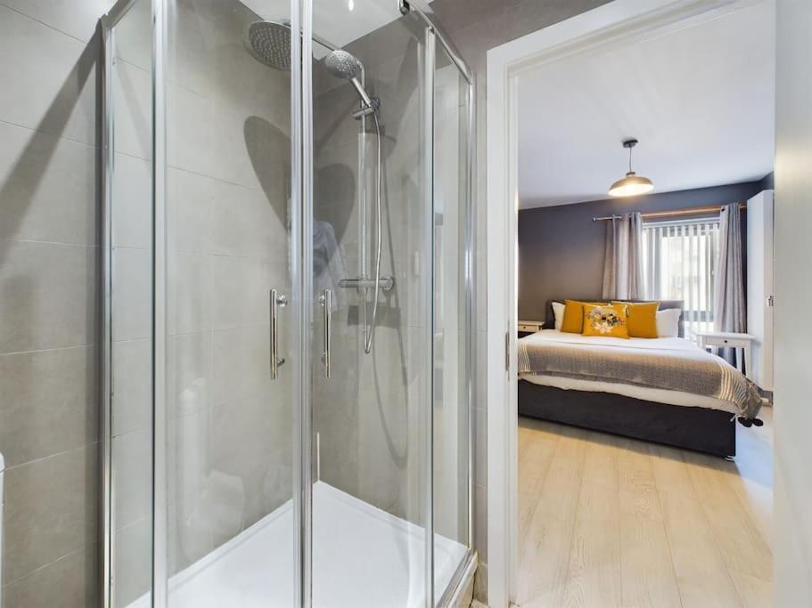 Apartment Donegall Sq Apt At Gate, Centre