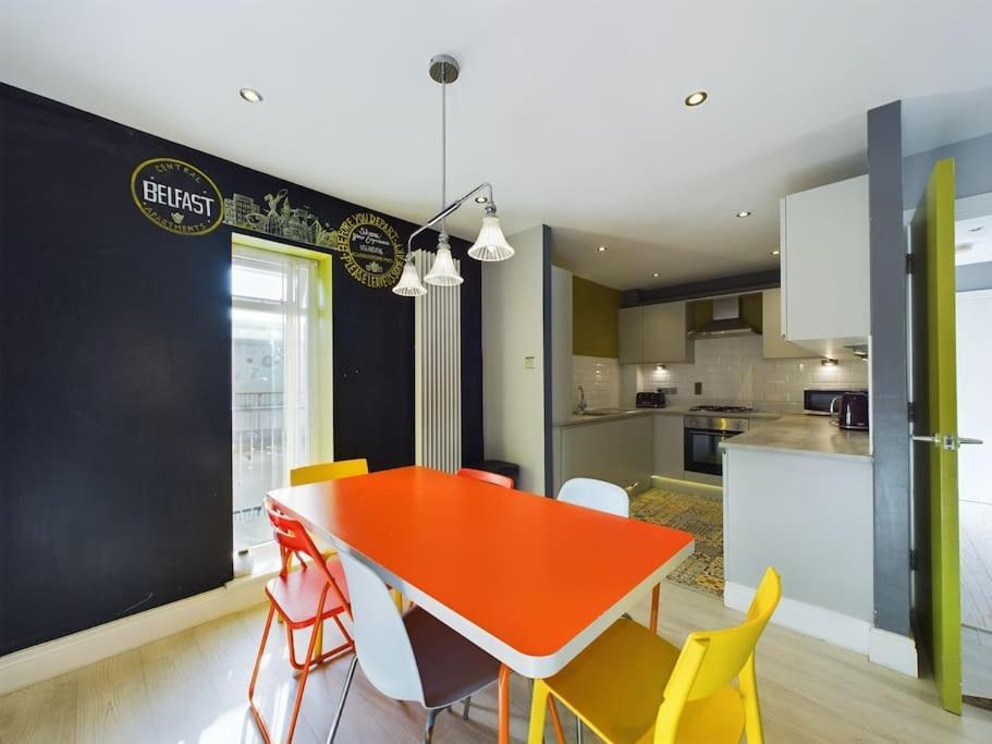 Apartment Donegall Sq Apt At Gate, Centre Belfast