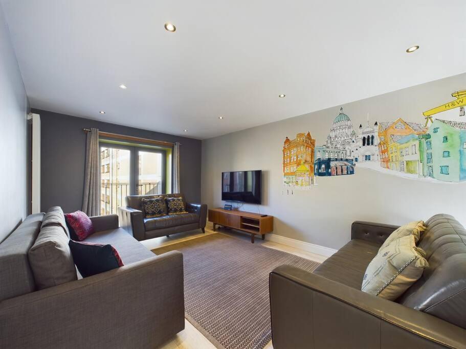 Donegall Sq Apt At Gate, Centre Belfast