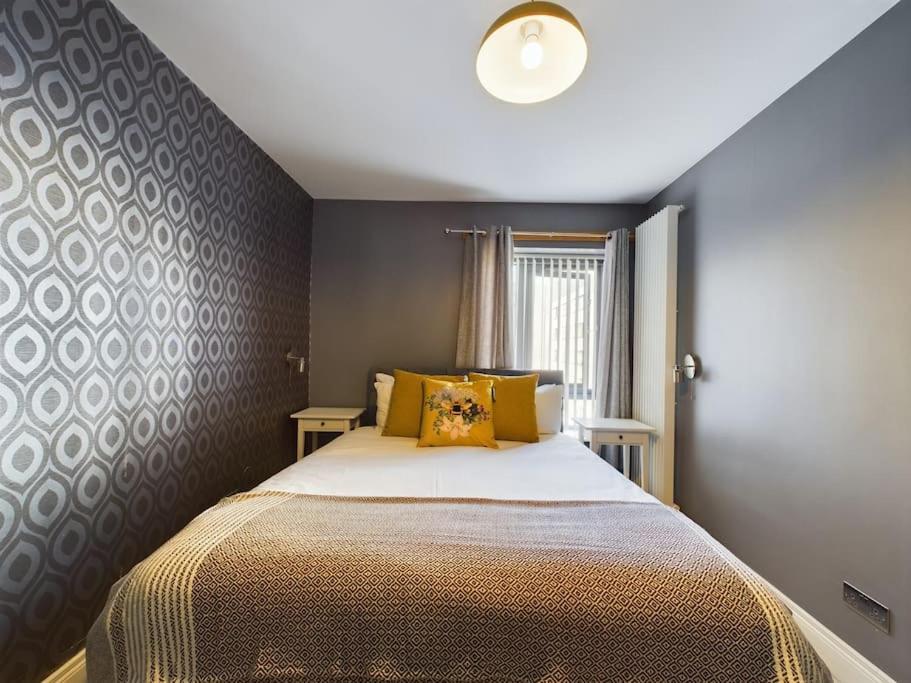 Donegall Sq Apt At Gate, Centre