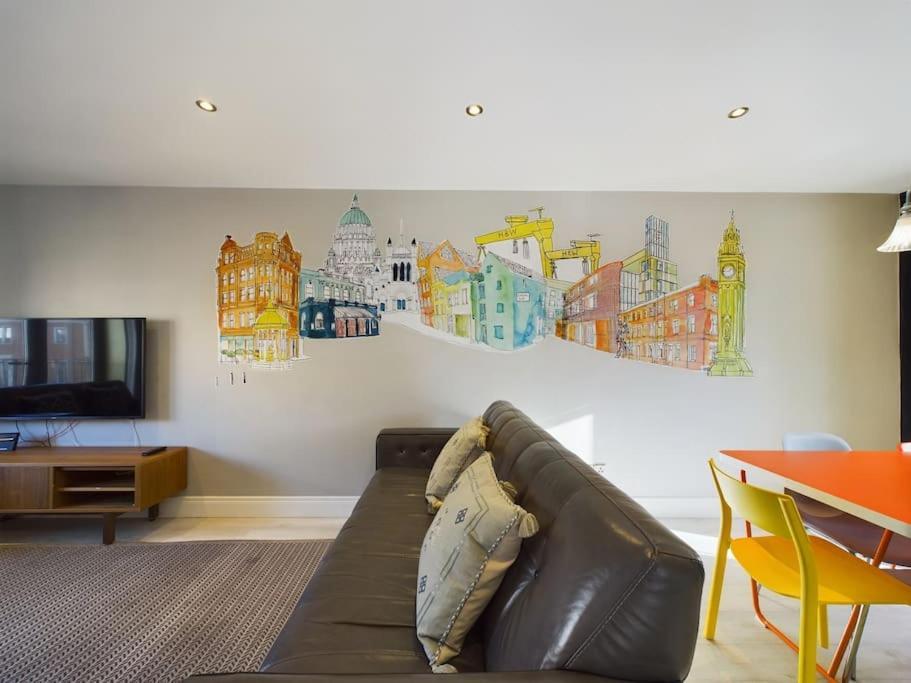 Donegall Sq Apt At Gate, Centre